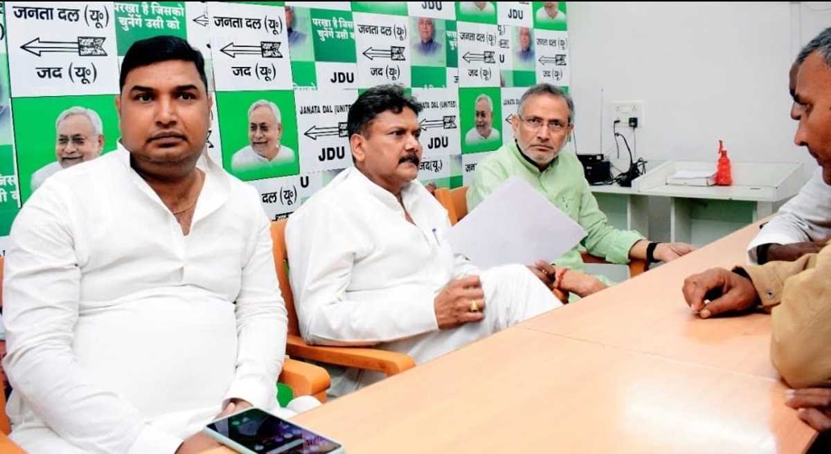 अधिकारी मंत्री के आदेश-निर्देश का पालन नहीं करेंगे तो उनके विरुद्ध कारवाई होगी : श्रवण कुमार